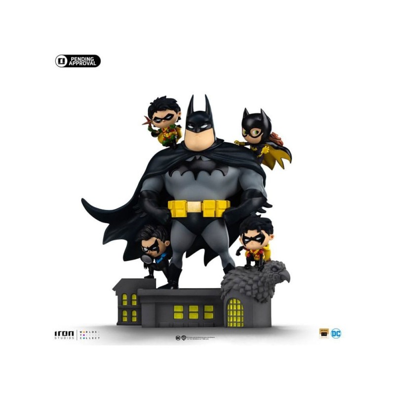 DC Comics - Batman Animated icons PVC Figure Batman Family 18 cm