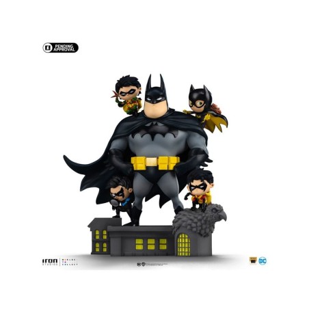 DC Comics - Batman Animated icons PVC Figure Batman Family 18 cm