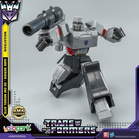 Transformers - Generation One AMK Series Plastic Model Kit Megatron 20 cm