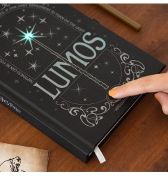 Harry Potter - Carnet de notes A5 Premium avec la lumière Lumos Maxima