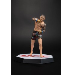 UFC - Posed PVC Statue Dustin Poirier 16 cm