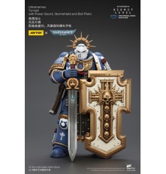Warhammer - 40,000 Action Figure Ultramarines Torvald with Power Sword, Stormshield and Bolt Pistol 13 cm