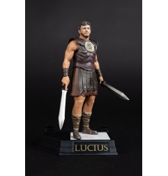 Gladiator - II Movie Maniacs Action Figure Lucius 16 cm