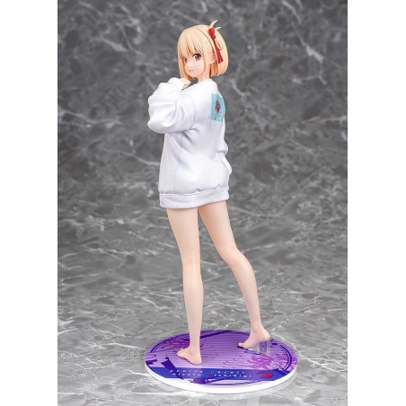 Lycoris Recoil - PVC Statue 1/7 Chisato Nishikigi: Oversized Sweatshirt Ver. 25 cm