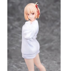Lycoris Recoil - Statuette 1/7 Chisato Nishikigi: Oversized Sweatshirt Ver. 25 cm