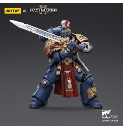 Warhammer 40k: Space Marine 2 - Figurine Ultramarines Relic Primus Armourwith Plasma Pistol and Combat Blade 13 cm