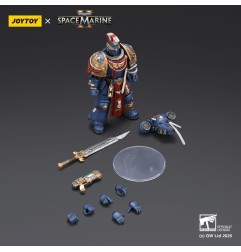Warhammer 40k: Space Marine 2 - Figurine Ultramarines Relic Primus Armourwith Plasma Pistol and Combat Blade 13 cm