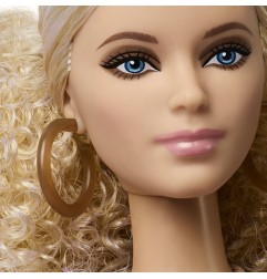 Barbie - Signature Doll  Basics: Model 07