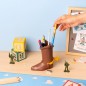 Toy Story - Pot à crayons Botte de Woody avec set de papeterie 16 cm
