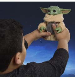 Star Wars: The Mandalorian & Grogu - Figurine électronique Câlins Grogu & Anzellan 17 cm
