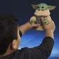 Star Wars: The Mandalorian & Grogu - Figurine électronique Câlins Grogu & Anzellan 17 cm