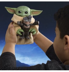 Star Wars: The Mandalorian & Grogu - Figurine électronique Câlins Grogu & Anzellan 17 cm